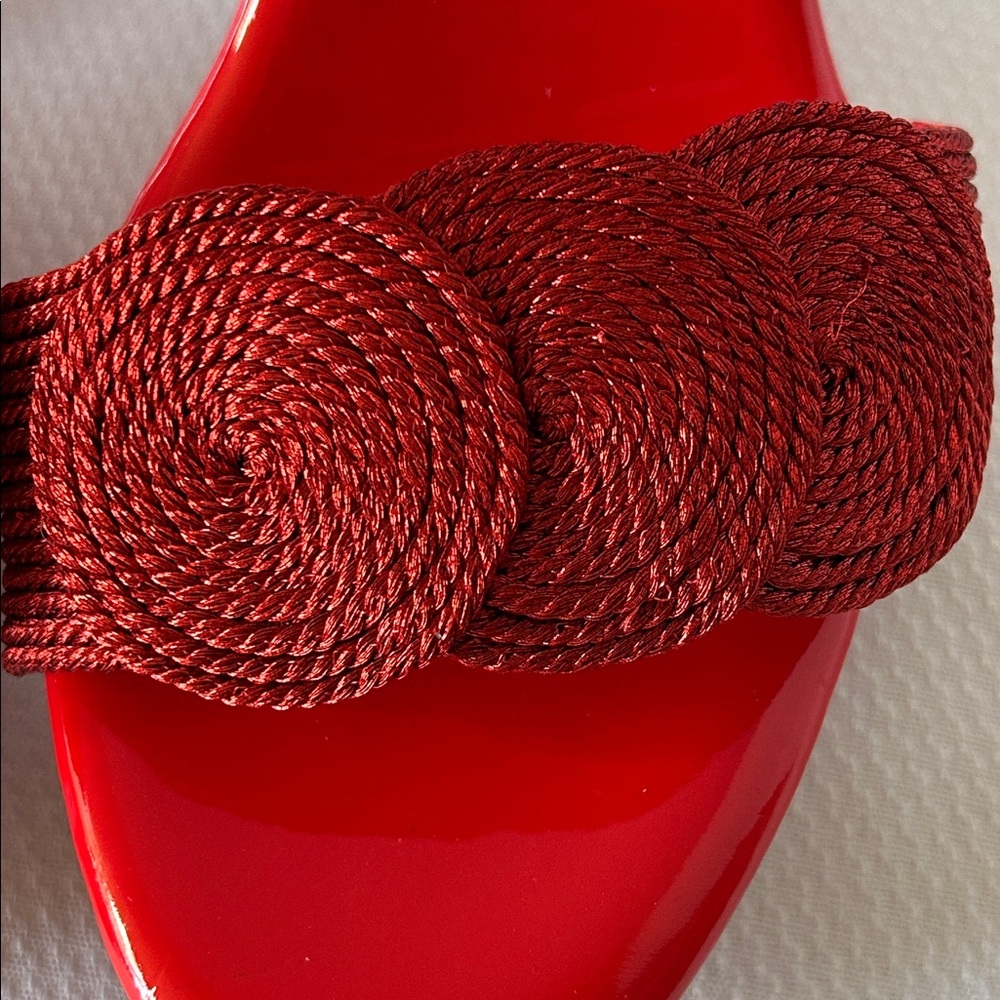 Lucite Red Women's Size 7.5 Strap Size Buckle Roses in Clear Heels Sandals Shoes - Picture 3 of 10